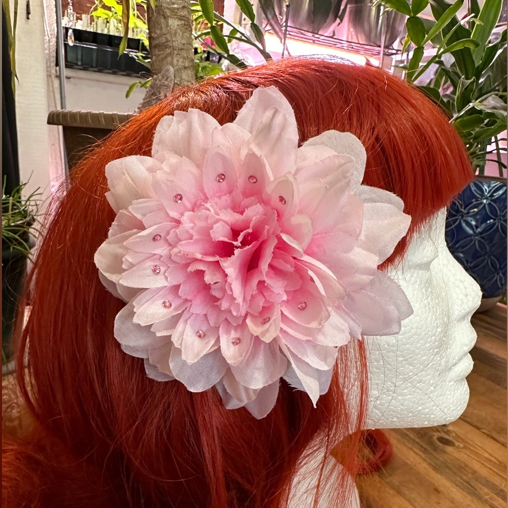 Flower hair clip